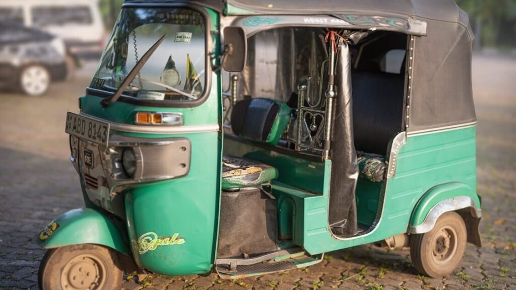 nilaveli tuk tuk taxi service